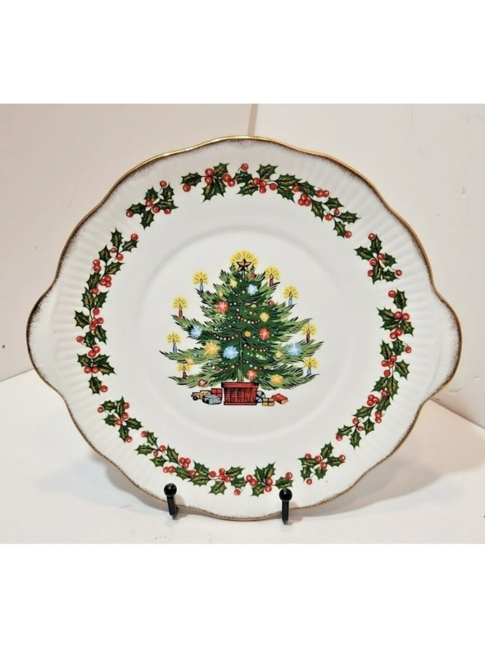 Vtg Queen's Bone China Christmas Tree 10” Cake Plate Gold Trim Scalloped Edge